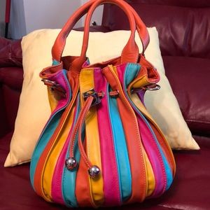 Vera Pelle leather bag.